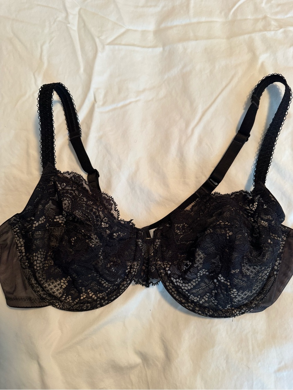 Wacoal and Vogue Lace Underwire Bra Trio in Ivory, Nude, and Black Size 36C - Picture 4 of 15